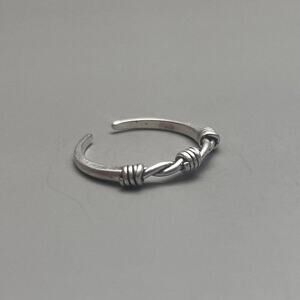 Y2K Vintage Silver Barbed Wire Ring – Adjustable Size, Unisex, Brand New